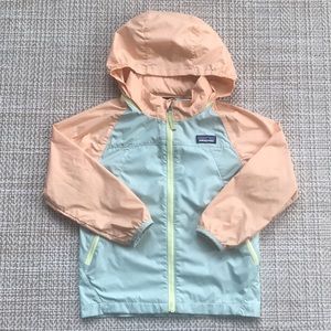 Patagonia Windbreaker (size 3T)